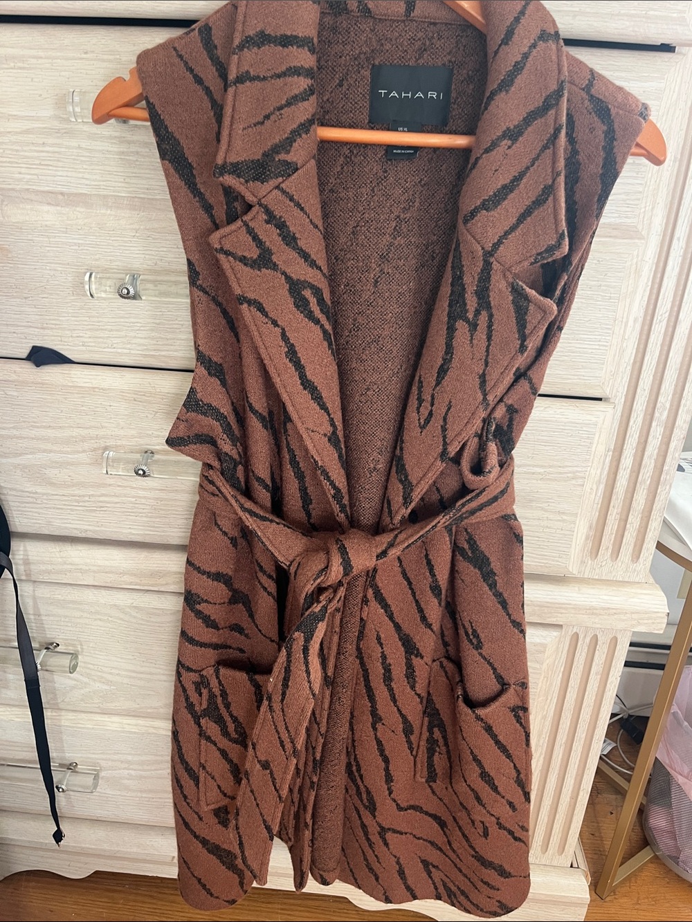 Sleeveless long vest